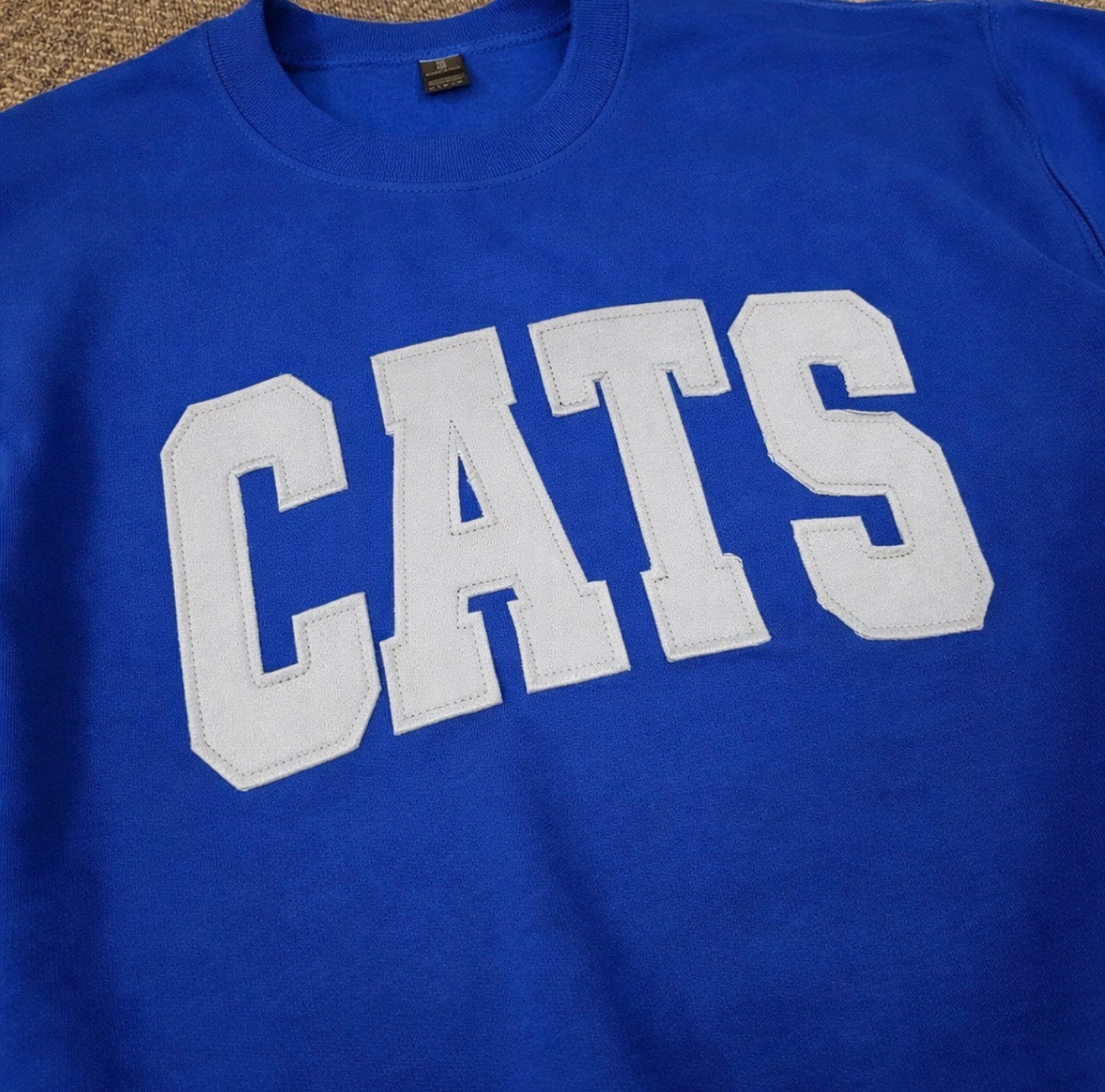 MCB26 - Cats Appliqué Sweatshirt